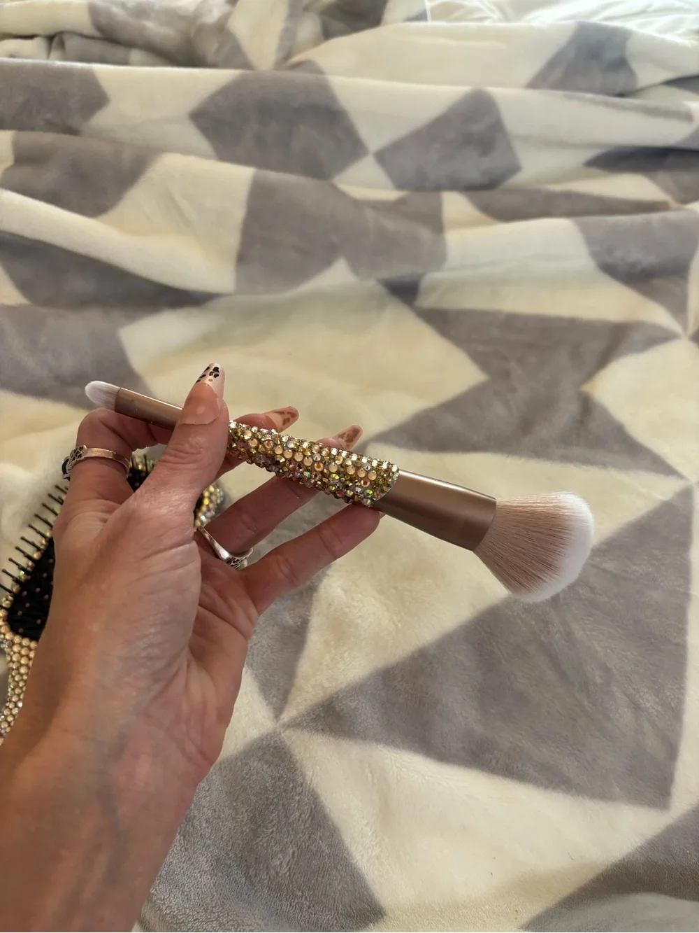 Crystal-Embellished Powder Brush – Gold & White